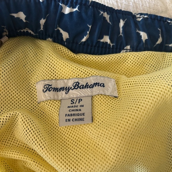 EUC Tommy Bahama size Small men’s swim trunks. Blue plaid. Drawstring. Pockets - Picture 6 of 8